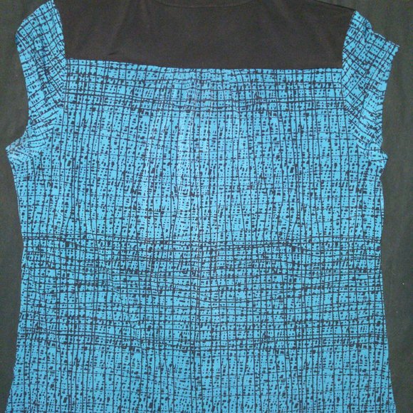 4/$20 | Black and Blue Abstract design Short Sleeve Blouse - Picture 6 of 7
